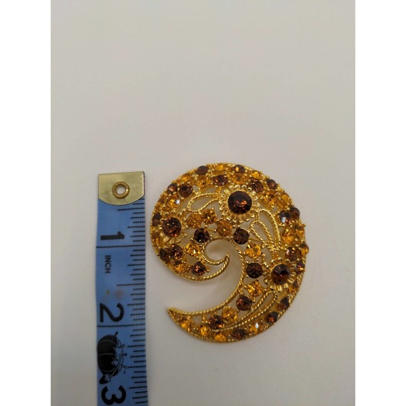 Vintage MJENT Gold Tone Brooch With Brown And Gold Crystal Crescent Circle Shape - Picture 10 of 13